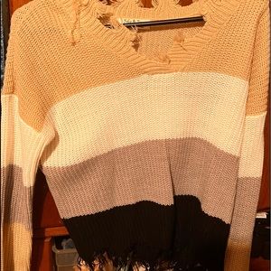 Cute sweater, size medium, airy and so comfortable.